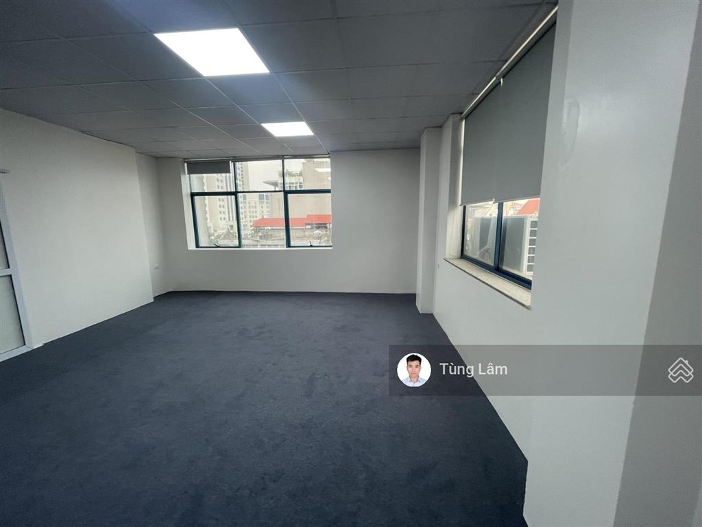Văn phòng hạng b, mặt phố hoàng quốc việt, 200m² 35tr
