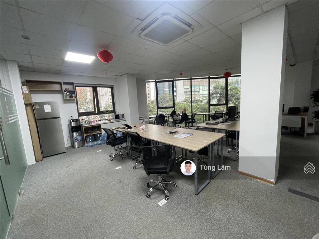 Cho thuê văn phòng 150m2 phố lê văn lương, lô góc chỉ 24tr/tháng