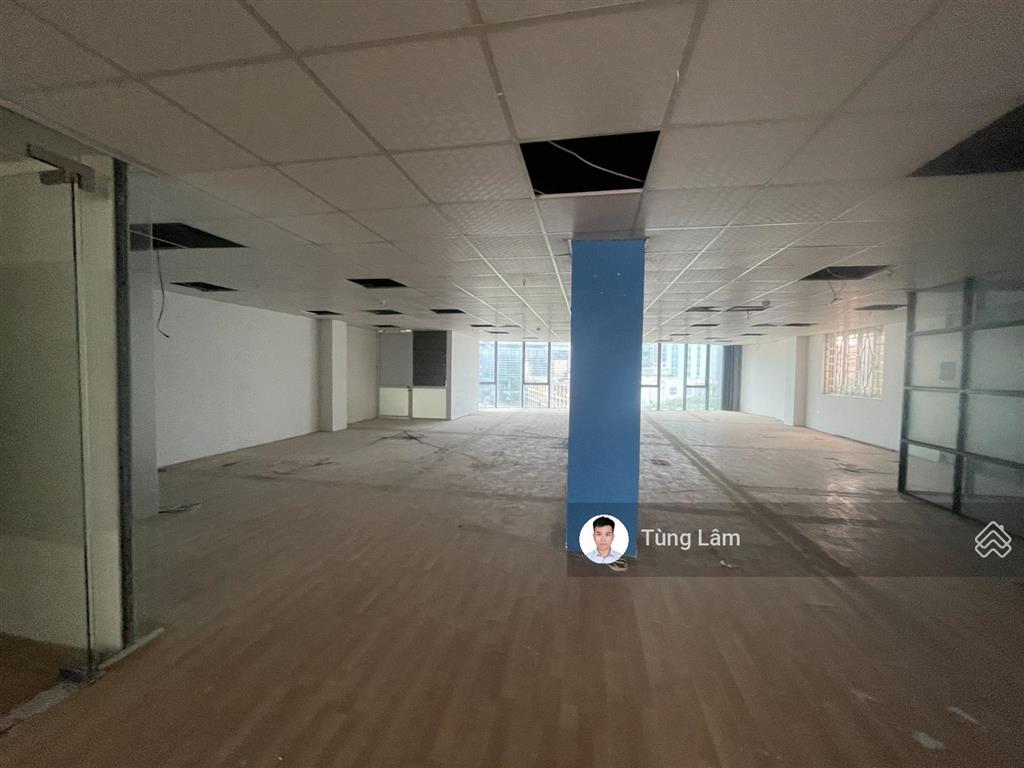Cho thuê văn phòng hạng b phố hoàng đạo thúy 250m2 giá chỉ 260k/m2/tháng