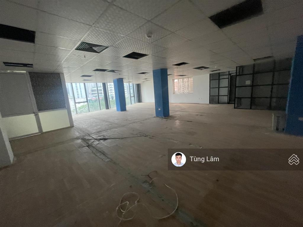 Cho thuê văn phòng hạng b phố hoàng đạo thúy 250m2 giá chỉ 260k/m2/tháng