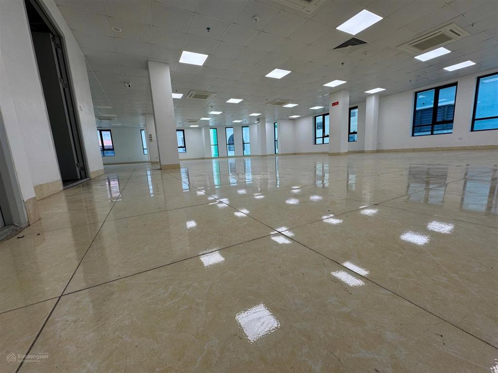 360m2 tại trung yên, cầu giấy, tòa nhà hạng b chỉ 70tr/tháng