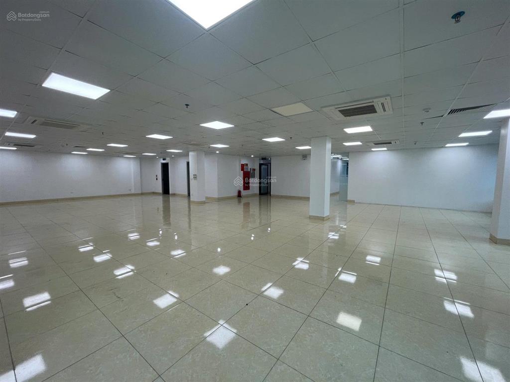 360m2 tại trung yên, cầu giấy, tòa nhà hạng b chỉ 70tr/tháng