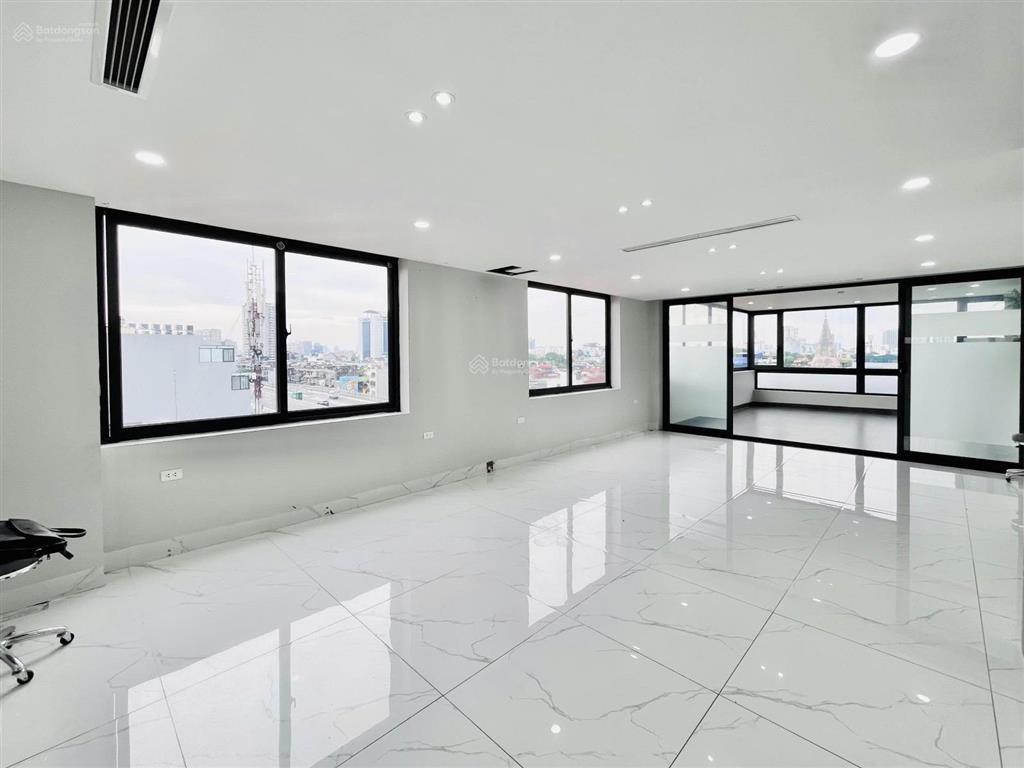 150m² phố duy tân chỉ 21tr/tháng, tòa nhà hạng b. thang máy vù vù