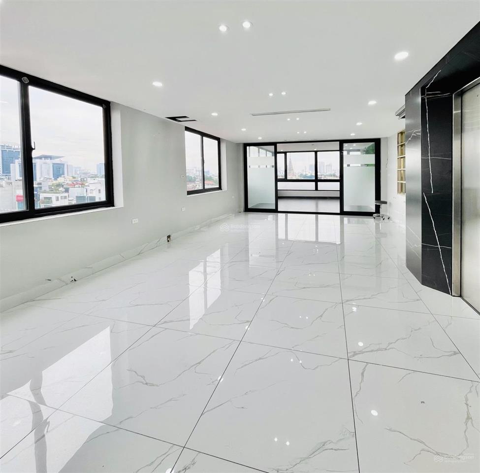 150m² phố duy tân chỉ 21tr/tháng, tòa nhà hạng b. thang máy vù vù