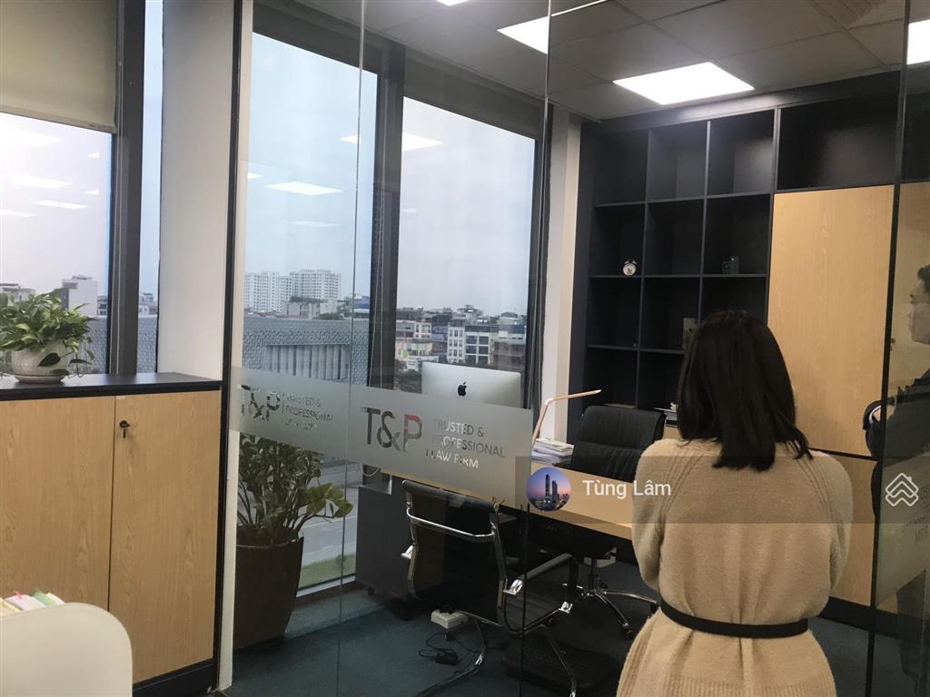 Cc cho thuê văn phòng hạng a phố hoàng đạo thúy, diện tích 270m2, lô góc 2 mặt thoáng chỉ từ 250k