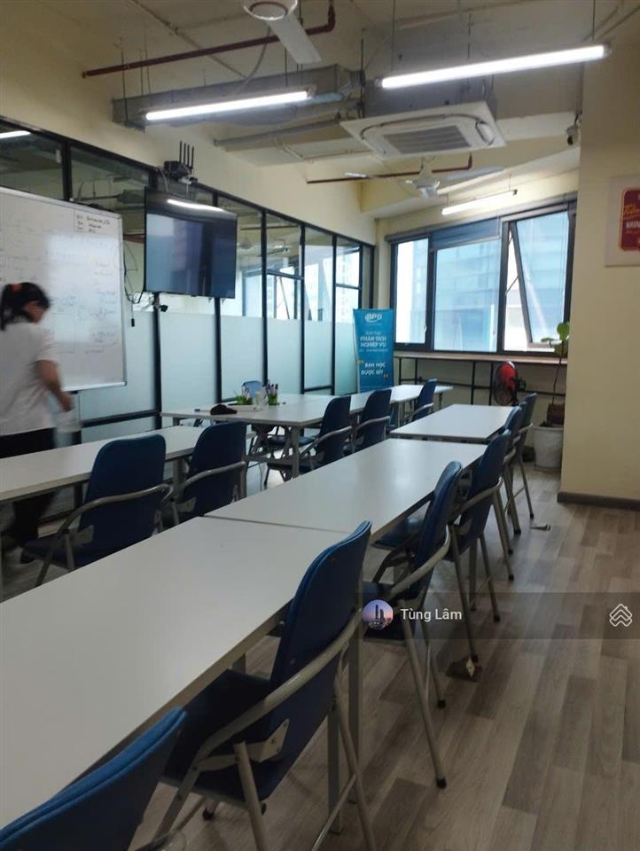 Cho thuê diện tích 400m2 toà nhà viwaseen nhượng nội thất chỉ 95tr