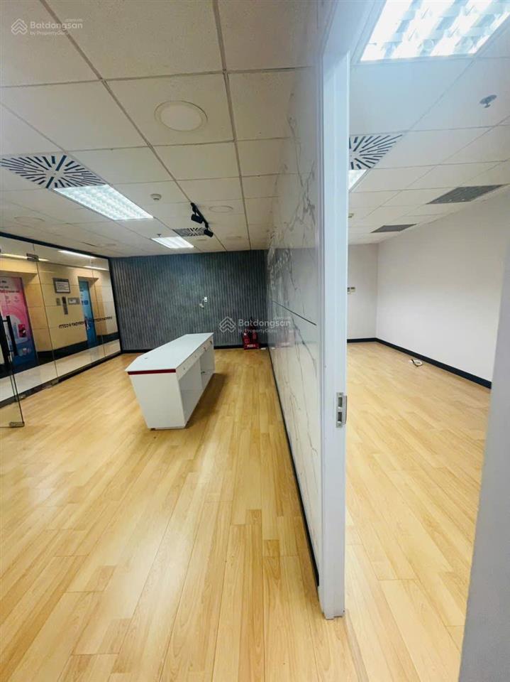 Cho thuê văn phòng, trần hưng đạo, 94 triệu, 138m2, q1, hcm siêu hot
