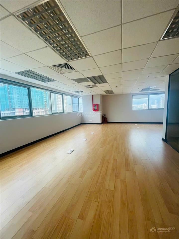 Cho thuê văn phòng, trần hưng đạo, 94 triệu, 138m2, q1, hcm siêu hot