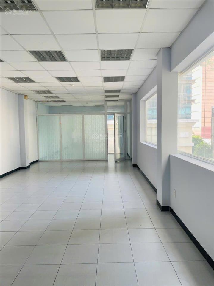 Cho thuê văn phòng có cửa sổ tại nguyễn công trứ, diện tích, 68 m2, quận 1