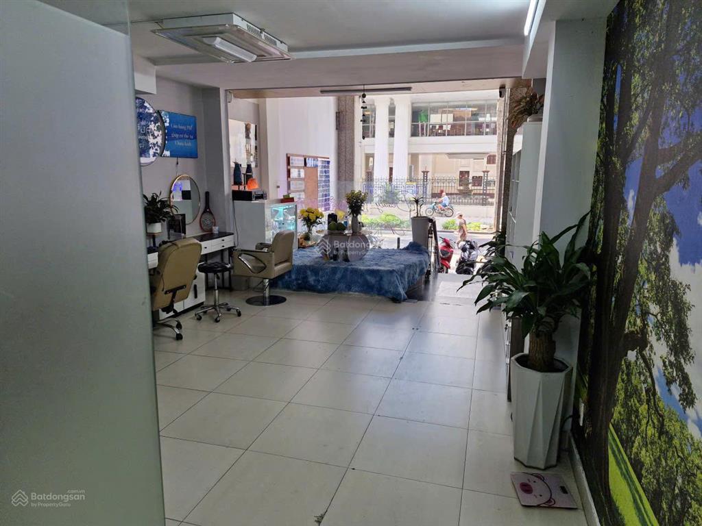 Cho thuê mặt bằng kinh doanh mặt tiền đường nguyễn công trứ q1