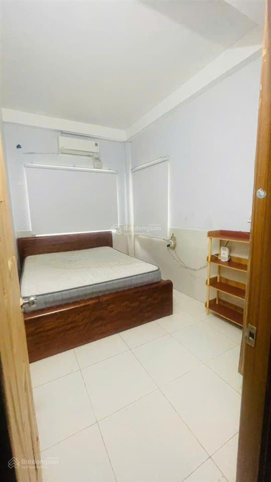 Cho thuê nhà hẻm đỗ quang đẩu  cạnh phố đi bộ bùi viện, quận 1