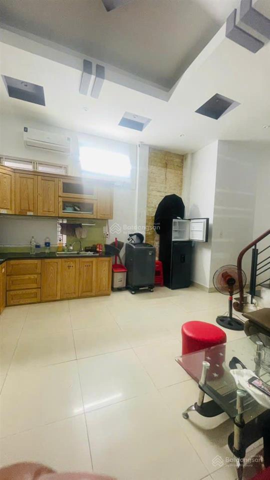 Cho thuê nhà hẻm đỗ quang đẩu  cạnh phố đi bộ bùi viện, quận 1