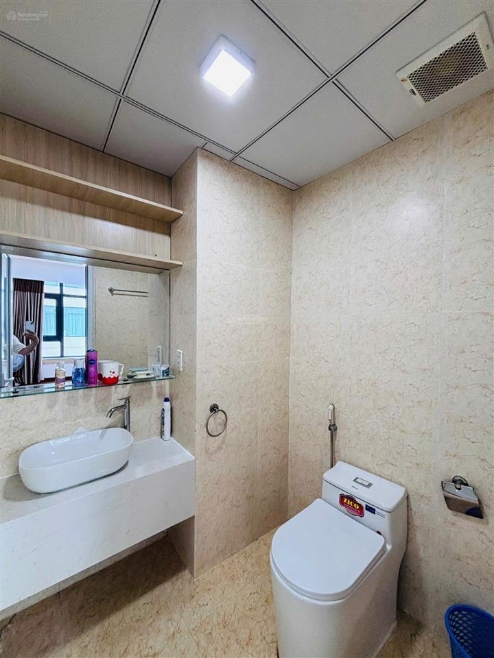 Cần cho thuê ngắn hạn hoặc dài hạn căn góc view biển và phố.  ngay 0989 271 ***