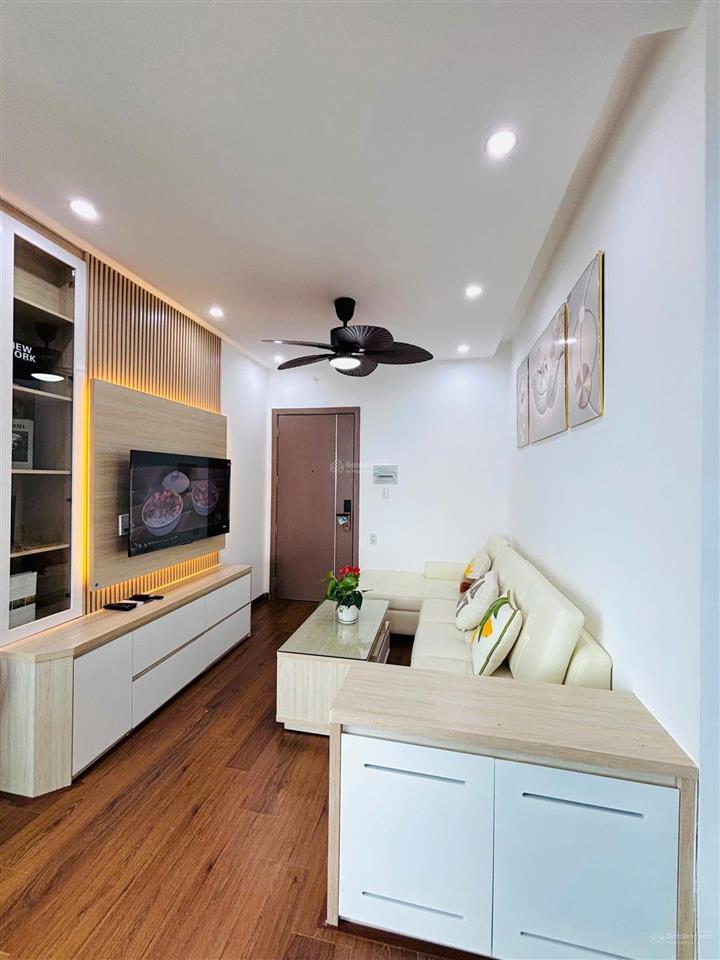 Cần cho thuê ngắn hạn hoặc dài hạn căn góc view biển và phố.  ngay 0989 271 ***