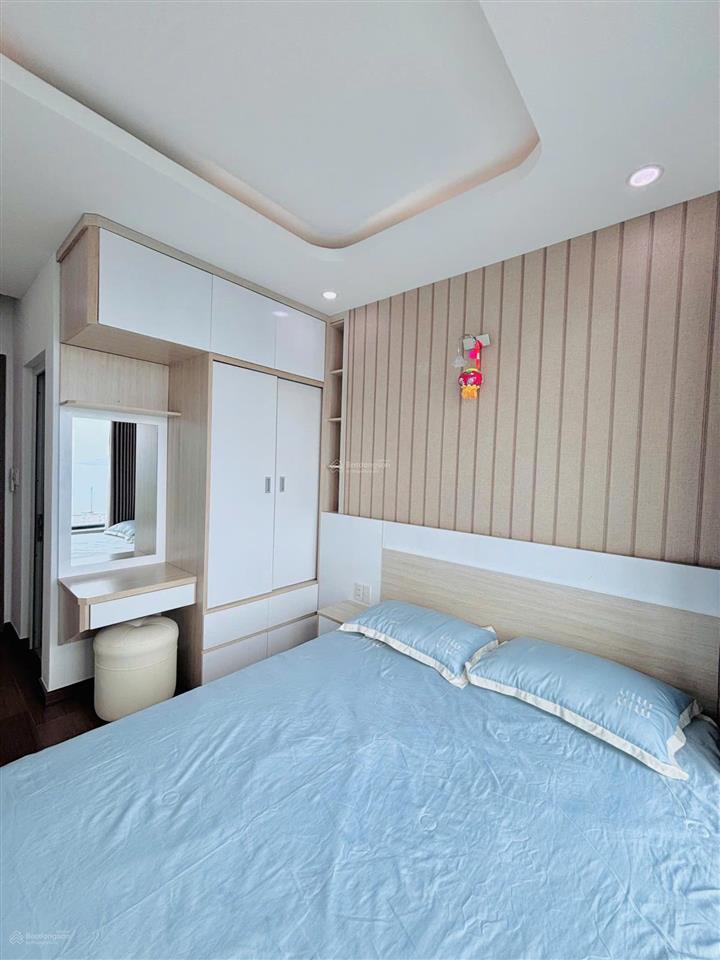 Cần cho thuê ngắn hạn hoặc dài hạn căn góc view biển và phố.  ngay 0989 271 ***
