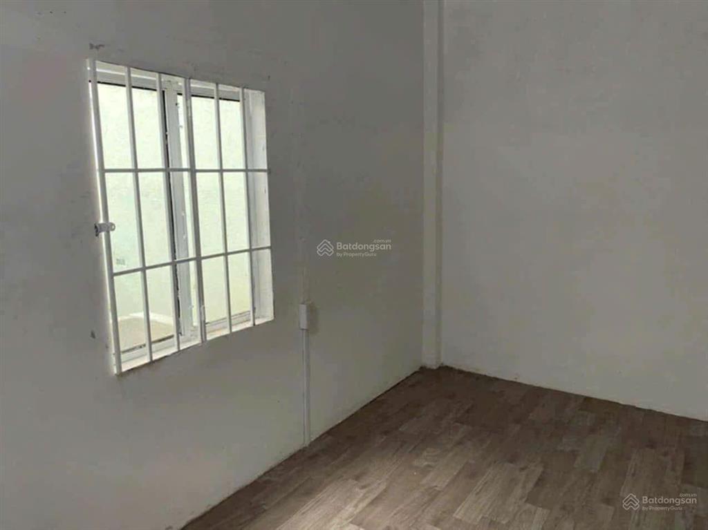 Cách biển chỉ 10 phút đi ô tô. có ngày căn nhà hẻm ô tô vào tận nơi. không có căn thứ 2