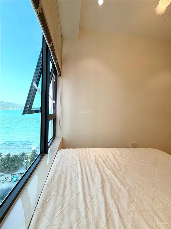 Căn hộ view xéo biển 2pn full nội thất mới giá chỉ 3.28 tỷ bao phí!