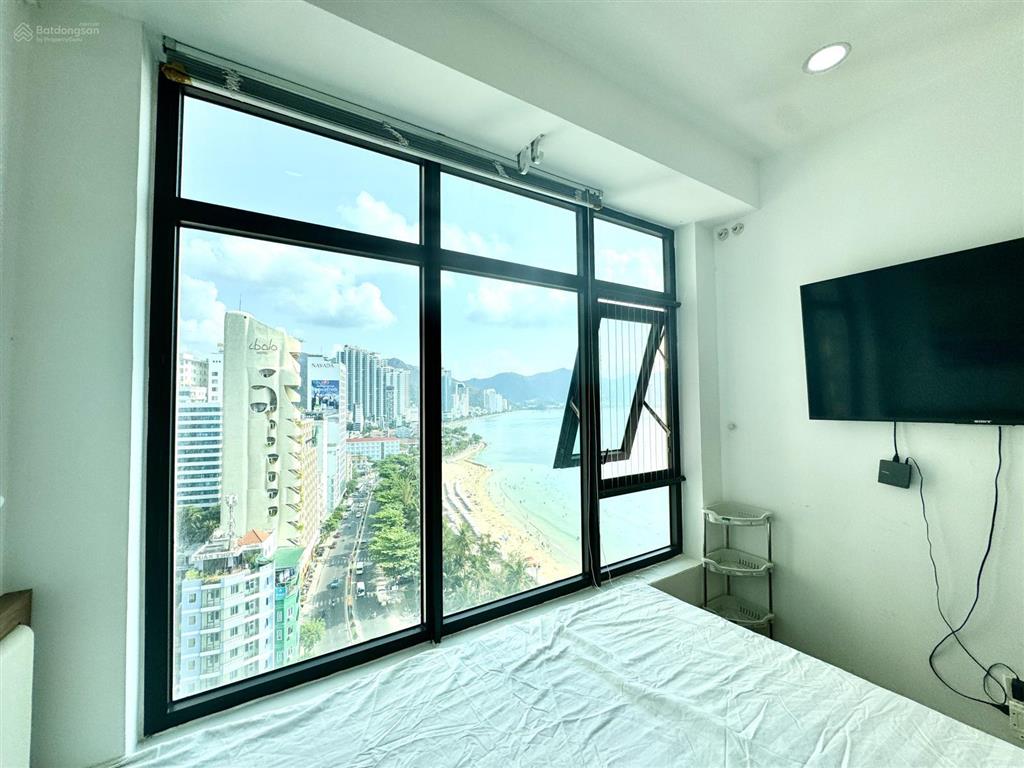 Căn góc 2 mặt thoáng view biển trực diện hiếm có, mở cửa chạm sóng chốt nhanh kẻo mất!