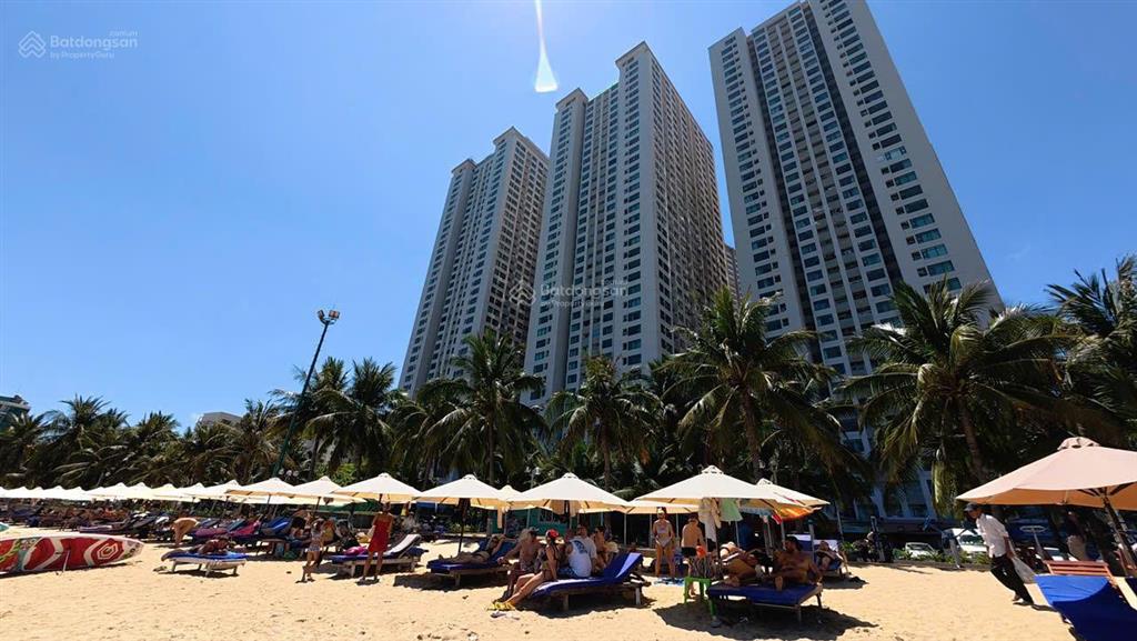Bán căn hộ vip tầng cao view đẹp toàn 0c3,nội thất cao cấp, dòng tiền sẵn 20tr/tháng
