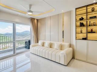 Bán căn hộ vip tầng cao view đẹp nhất toàn 0c3,nội thất cao cấp, dòng tiền sẵn 20tr/tháng