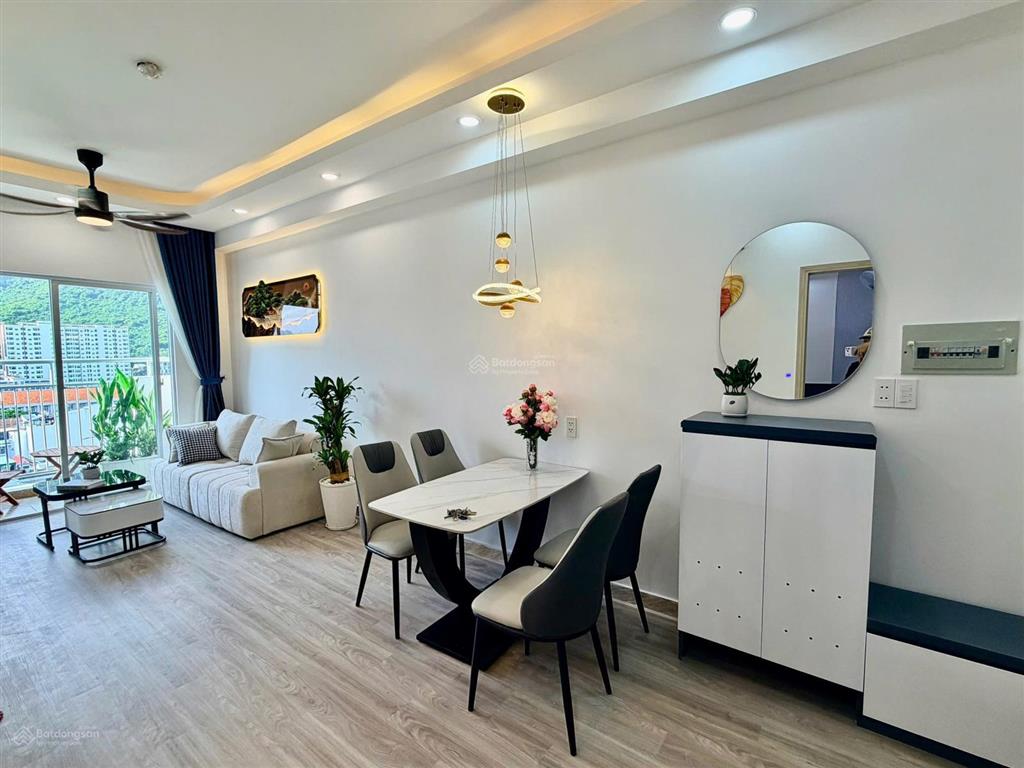 Chỉ 2,350 tỷ  sở hữu căn hộ 2pn full nội thất view núi cô tiên  chung cư hoàng quân