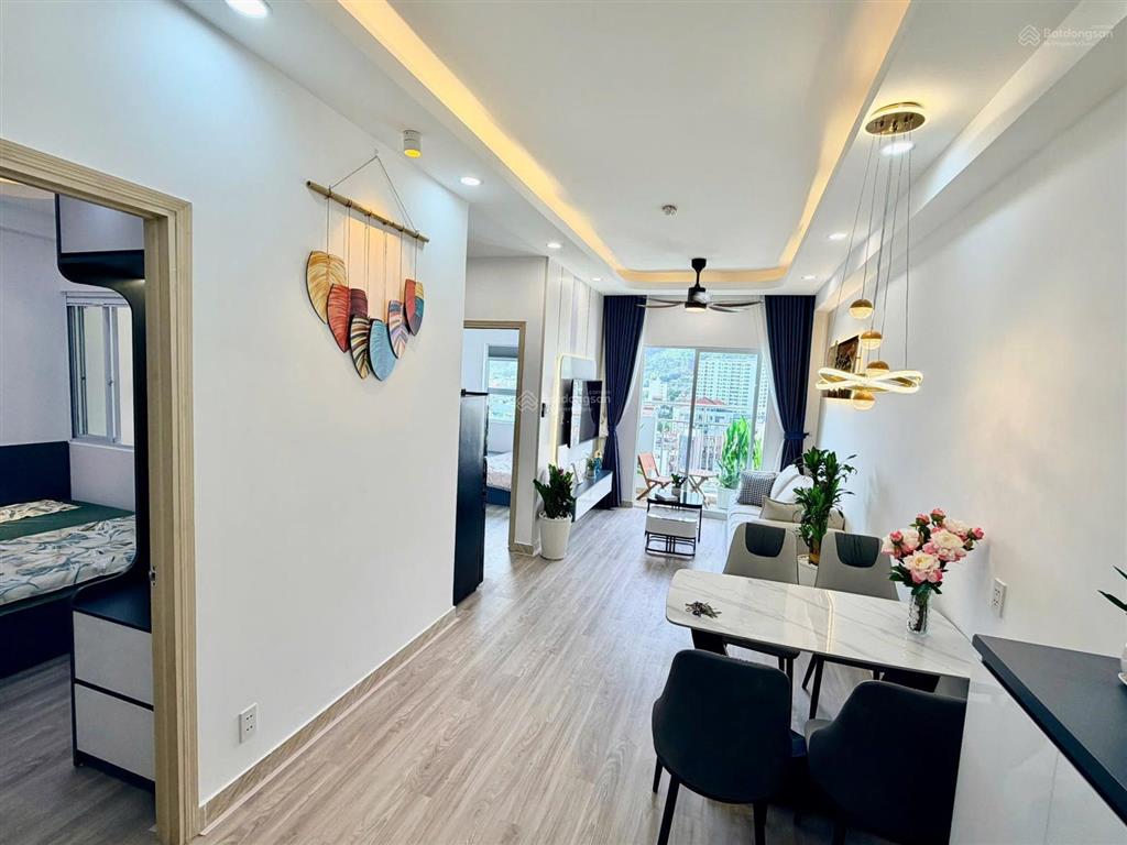 Chỉ 2,350 tỷ  sở hữu căn hộ 2pn full nội thất view núi cô tiên  chung cư hoàng quân