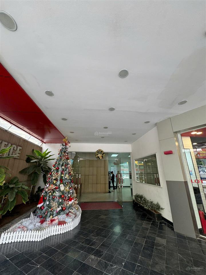 Cho thuê mặt bằng tầng 2 housing trung kính  diện tích 211m2