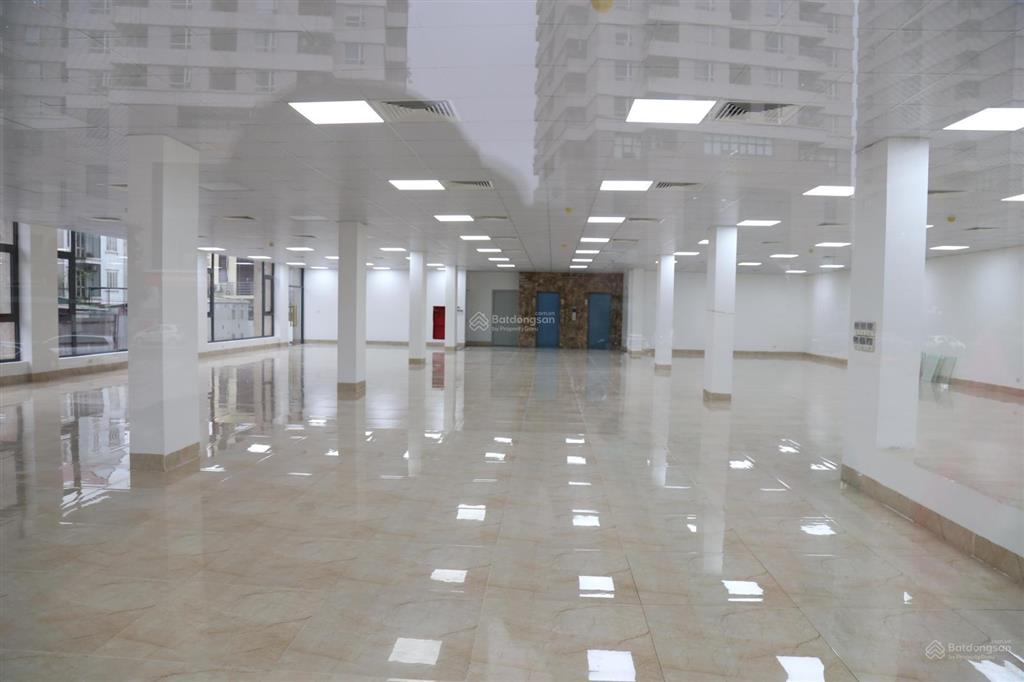 Cho thuê mặt bằng tầng 1 470m2  mt 20m tòa c plus office, cầu giấy