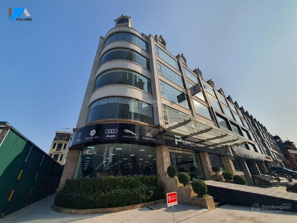 Cho thuê mặt bằng tầng 1 470m2  mt 20m tòa c plus office, cầu giấy