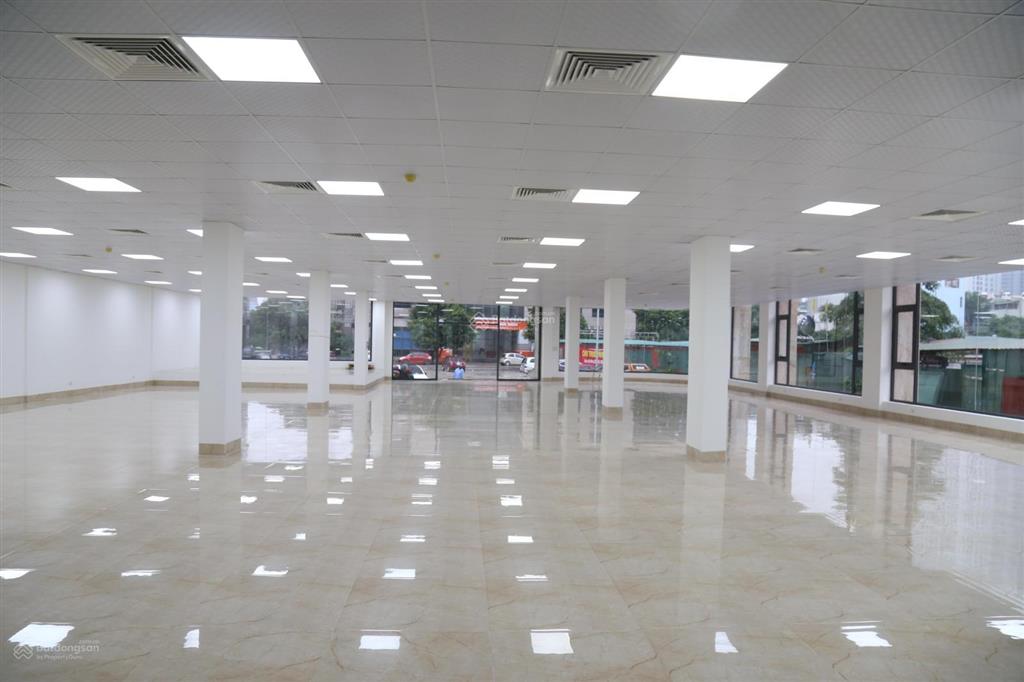 Cho thuê mặt bằng tầng 1 470m2  mt 20m tòa c plus office, cầu giấy