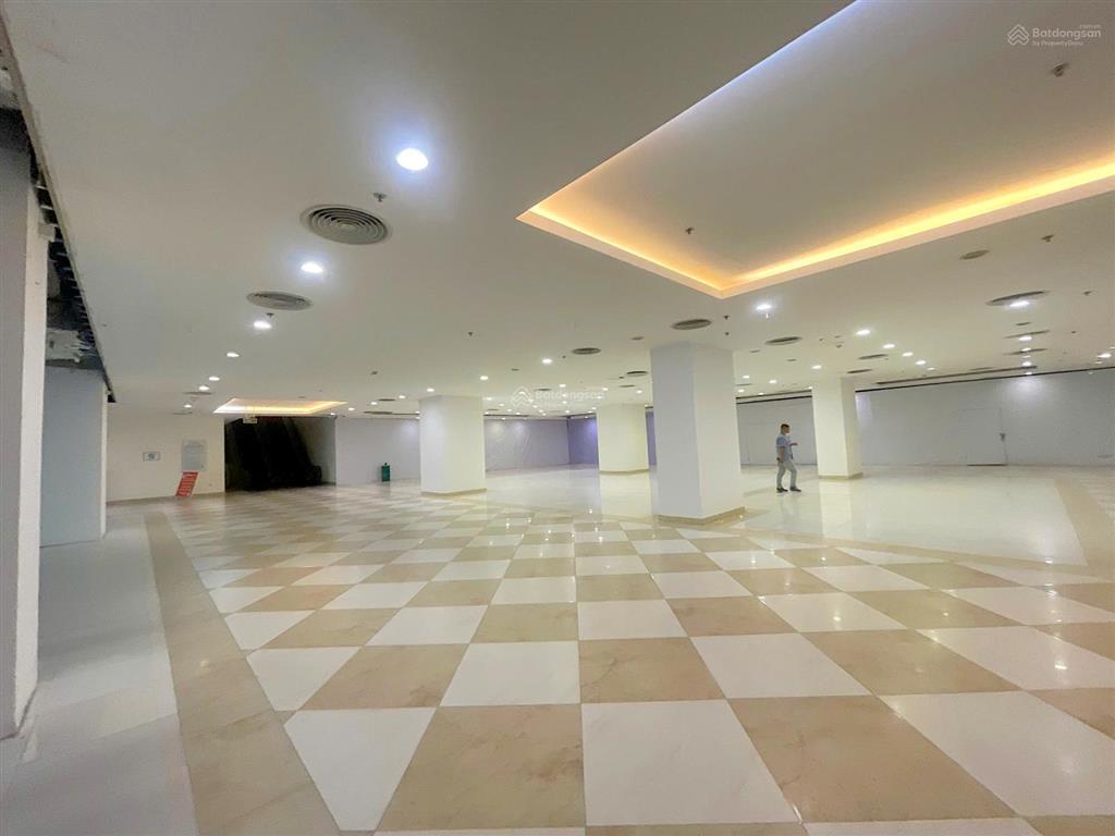Cho thuê mặt bằng thương mại tầng hầm b1 rox tower 54a nguyễn chí thanh diện tích 560m2