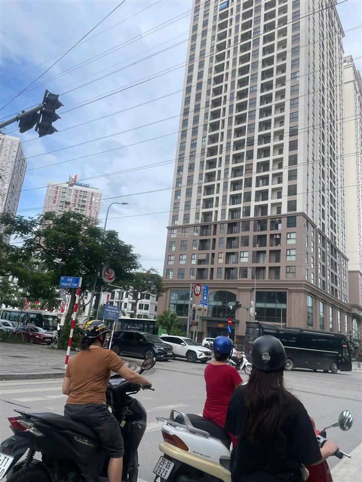 The charm an hưng  cho thuê mặt bằng tầng 1  350m2 tại hà đông