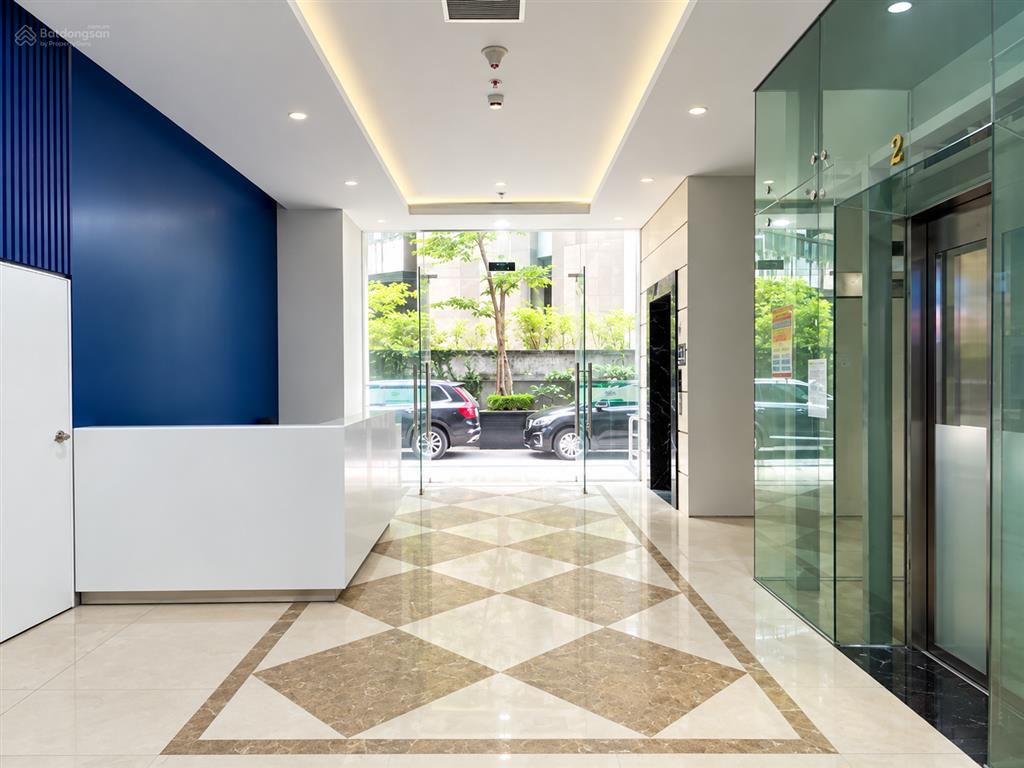 Cho thuê mặt bằng thương mại 460m2 tầng 1 the garden hill  99 trần bình