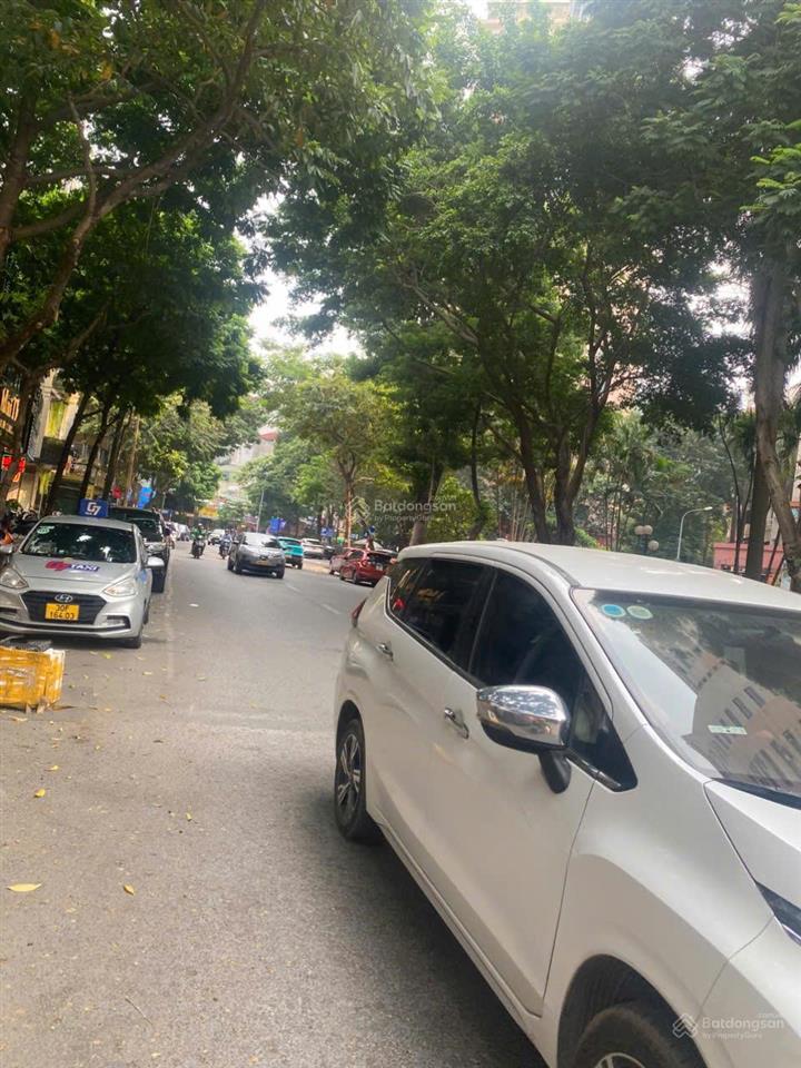 Cho thuê mặt bằng 161 m² phố nguyễn thị định