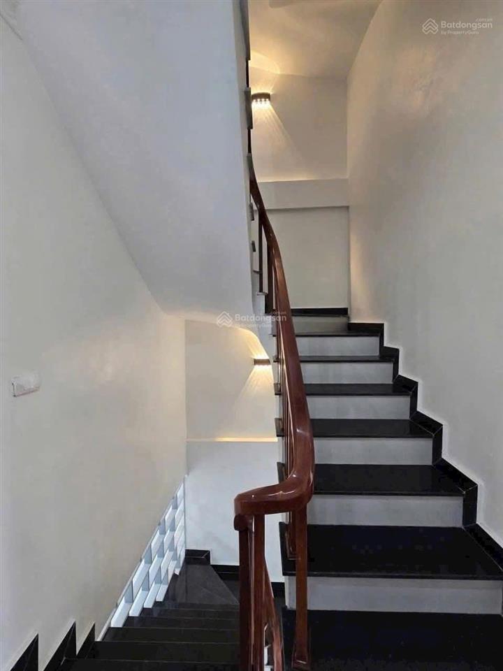 Bán nhà đẹp xuất sắc tại thanh liệt, 6,3 tỷ, 37m2, 4pn, 3wc 0988 913 ***
