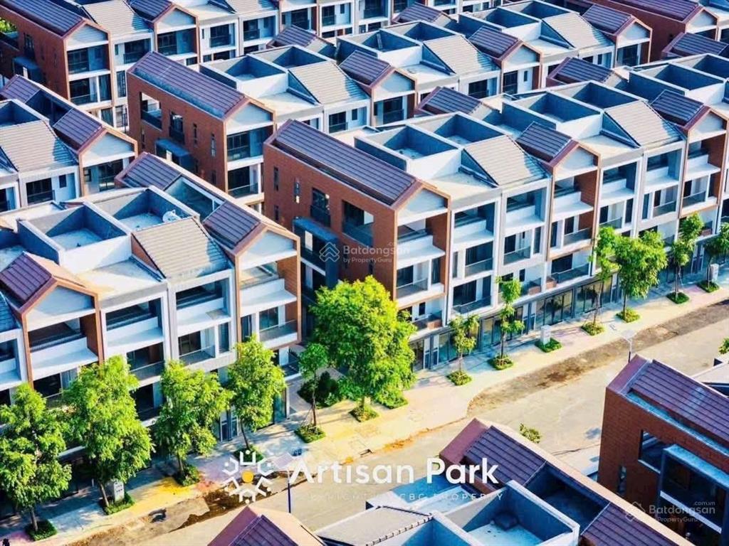 Bán nhà phố hai mặt tiền, 1t3l, ngay vòng xoay wtc tp mới bình dương
