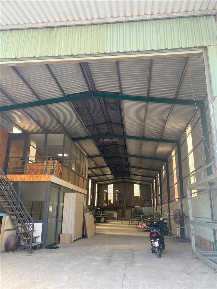 Cho thuê nhà xưởng xây sẵn, dt 420m2 điện 3 pha, gần cây xăng 75 đường đồng khởi,  0966 113 ***