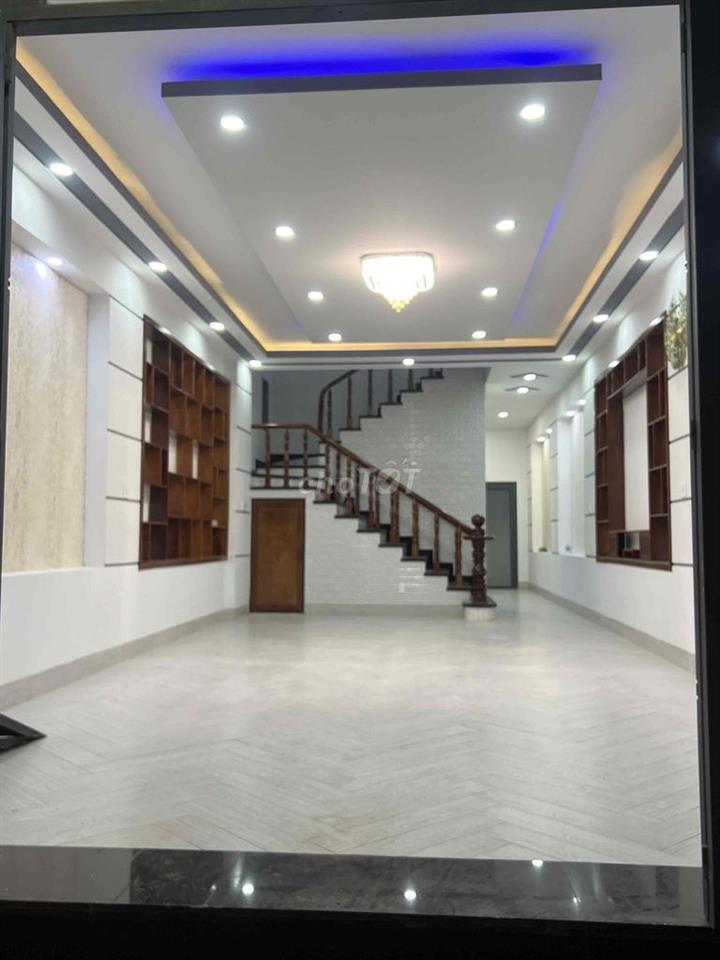 Nhà Mới 4 Tầng trục chính Đường D1 Lộ 30m Kdc Hồng Loan Block đầu