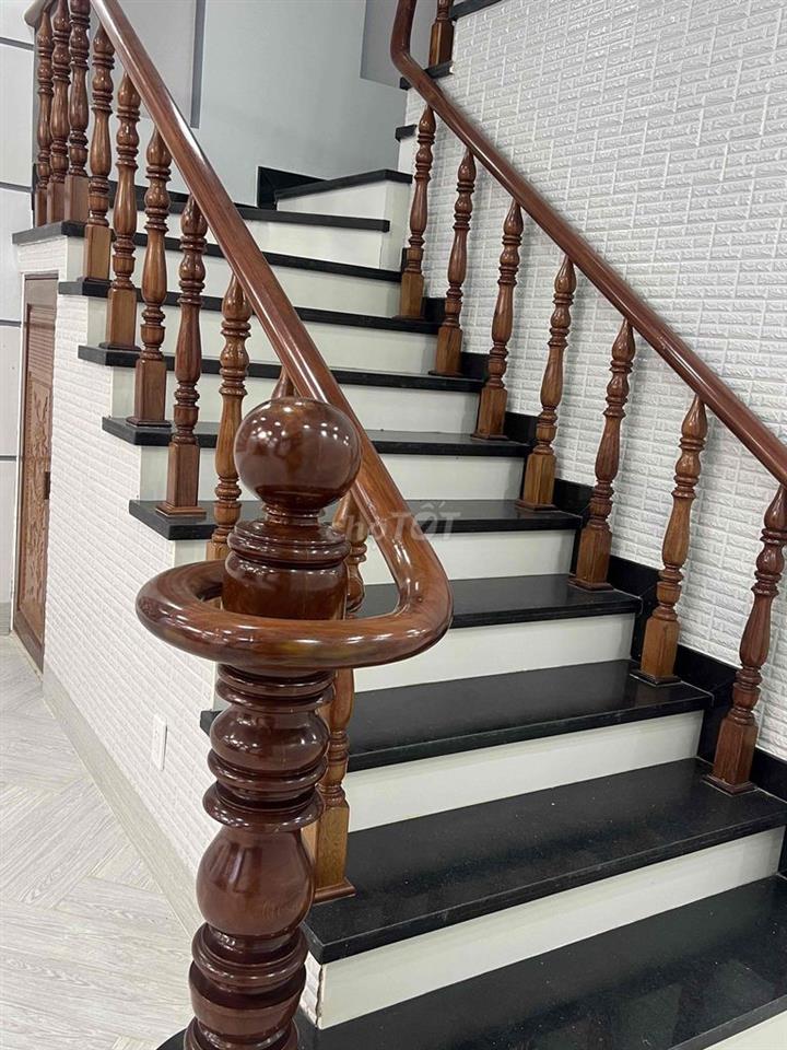 Nhà Mới 4 Tầng trục chính Đường D1 Lộ 30m Kdc Hồng Loan Block đầu
