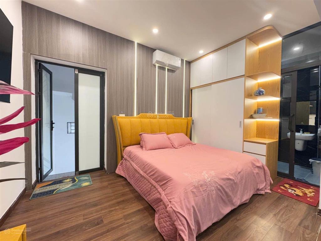 Bán nhà thuỵ khuê, 4 tầng, vẫn mới đẹp, 3 bước chân ra mặt phố, giá đẹp
