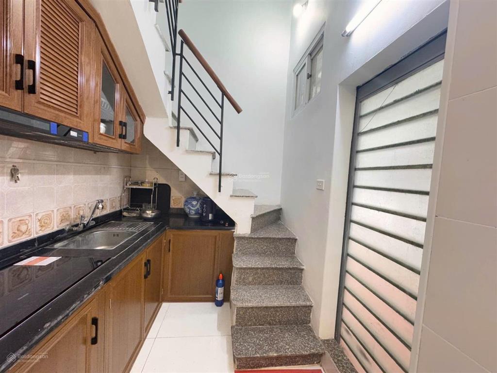 Bán nhà thuỵ khuê, 4 tầng, vẫn mới đẹp, 3 bước chân ra mặt phố, giá đẹp
