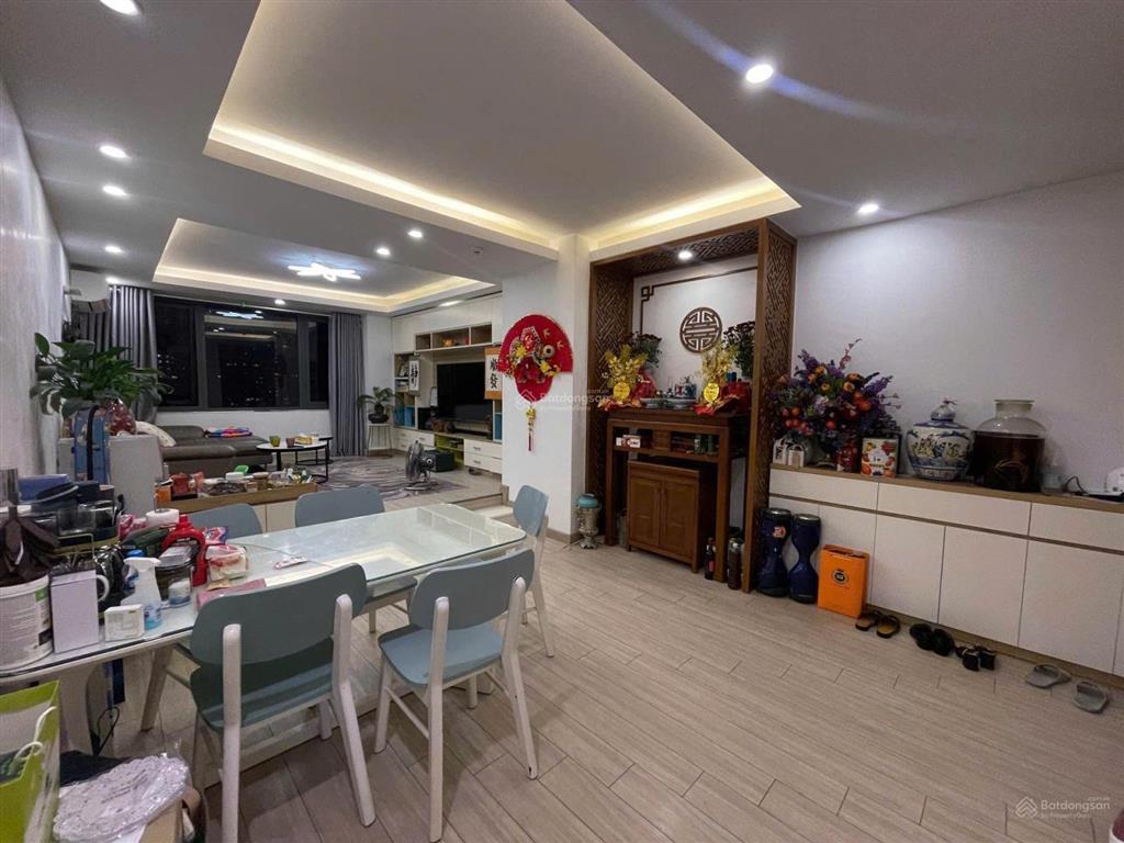 Bán căn cc lô góc tầng trung n04b t2 ngoại giao đoàn 103m siêu đẹp 12 tỷ