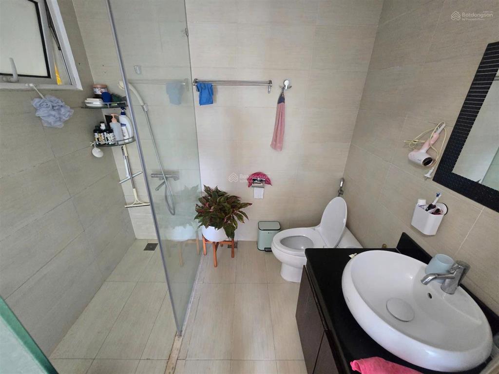 Bán cc căn vip lô góc, 3 mặt thoáng g2 ciputra khu đại gia vip 150m2 15.5 tỷ