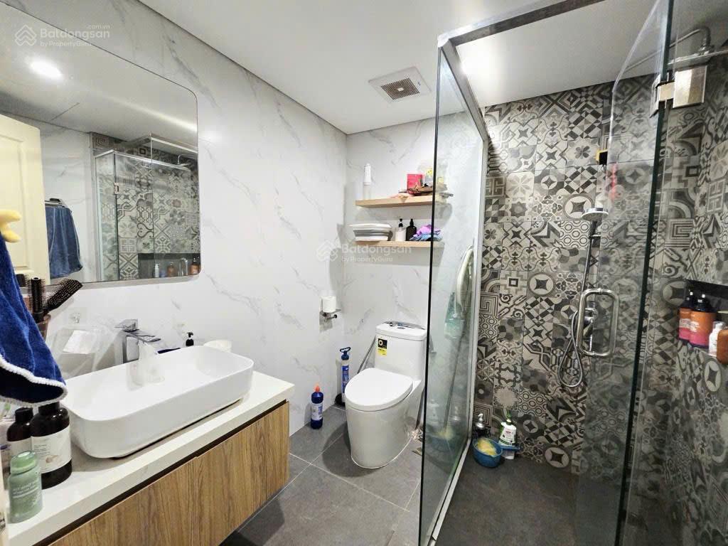 Bán cc vườn đào 689 lạc long quân 128m2 3 p ngủ cực phẩm, giá sốc 10.8 tỷ