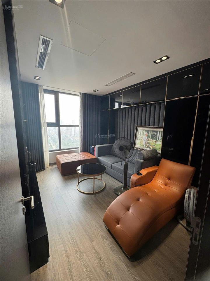 Bán căn chung cư 123m² 3 căn góc, view đẹp tại the park home trần thái tông 17,2 tỷ