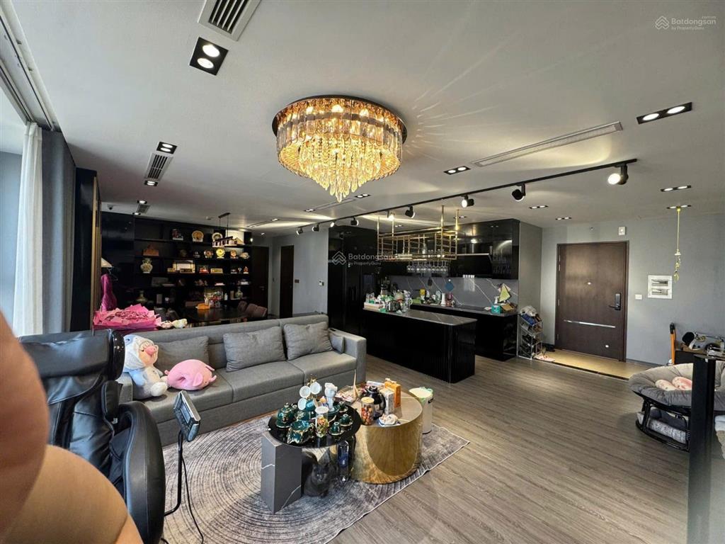 Bán căn chung cư 123m² 3 căn góc, view đẹp tại the park home trần thái tông 17,2 tỷ