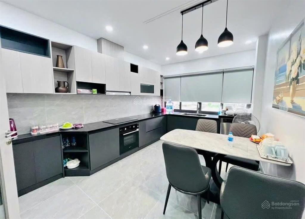 Cho thuê nhà 6 tầng thang máy phố trích sài đẹp long lanh, full nội thất giá 25tr/tháng