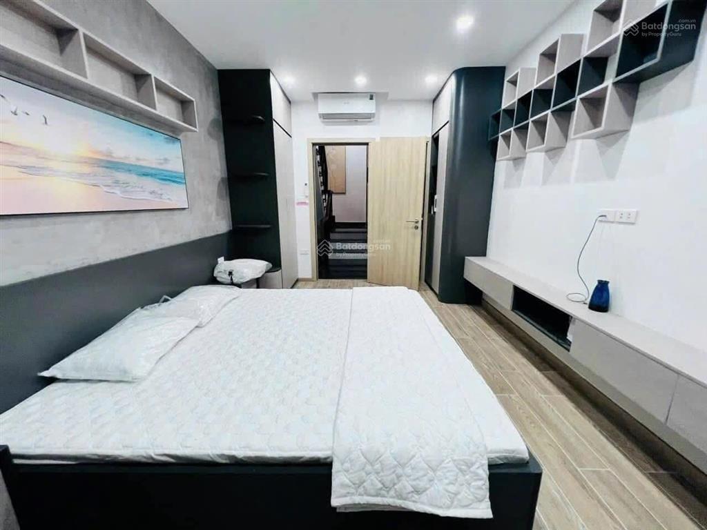 Cho thuê nhà 6 tầng thang máy phố trích sài đẹp long lanh, full nội thất giá 25tr/tháng