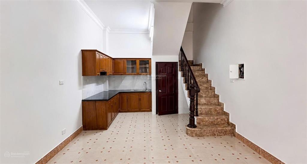 Cho thuê nhà 5 tầng, nguyễn phong sắc, cầu giấy giá 17tr/tháng vào ở ngay