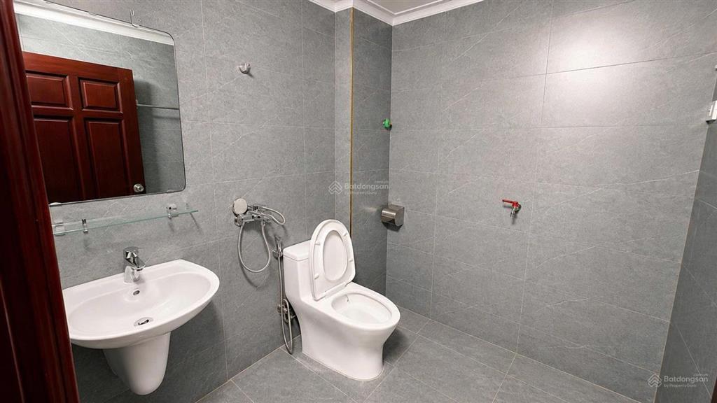 Cho thuê nhà 5 tầng, nguyễn phong sắc, cầu giấy giá 17tr/tháng vào ở ngay